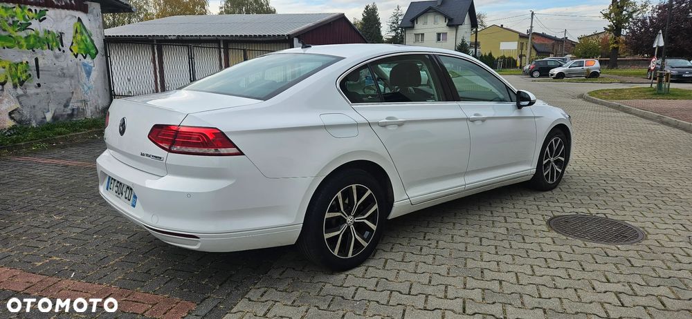 Volkswagen Passat 2017 photo 5