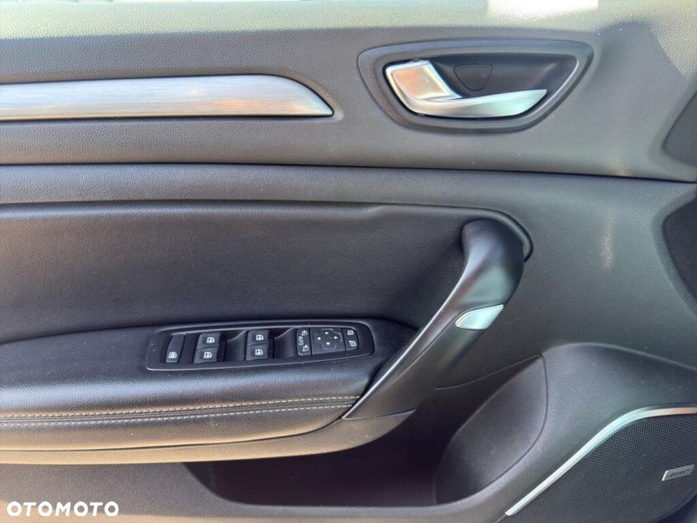 Renault Megane ENERGY TCe 130 EDC BOSE EDITION - 14