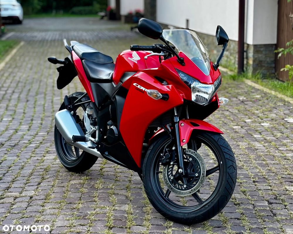 Honda CBR - 1
