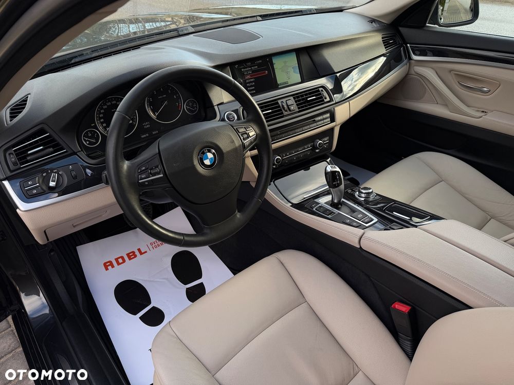 BMW Seria 5 528i xDrive Sport-Aut Luxury Line - 12