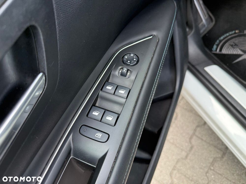 Peugeot 3008 1.2 PureTech Allure S&S EAT6 - 13