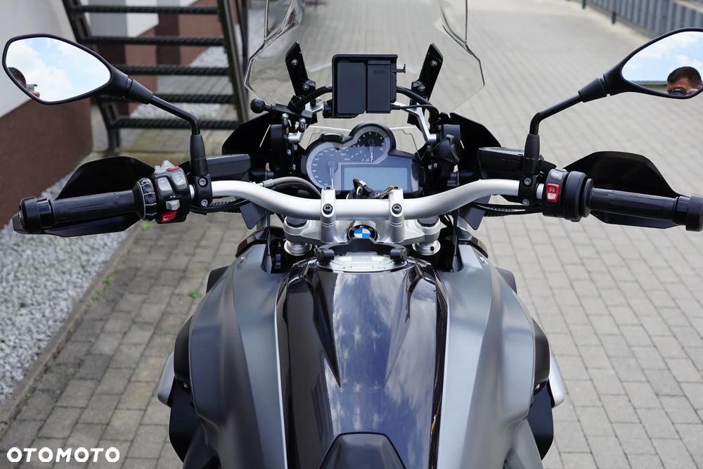 BMW R - 16
