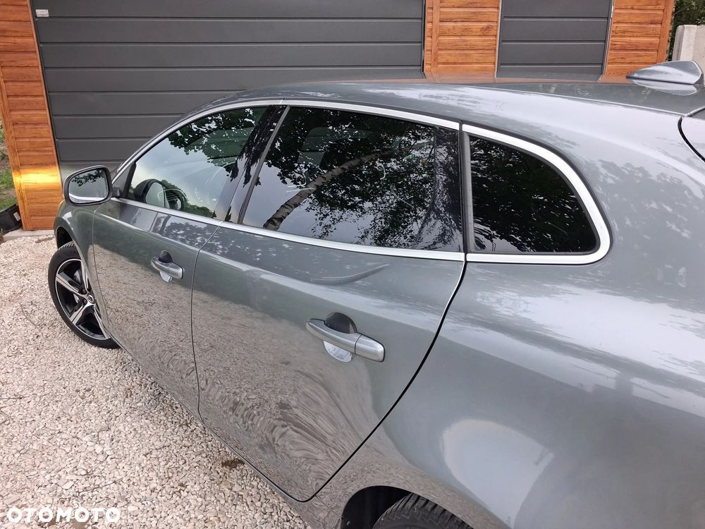 Volvo V40 D3 Drive-E Momentum - 5
