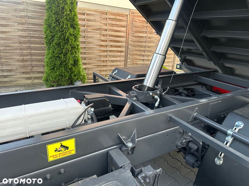 Renault Gama D14 Wywrotka 2015 rok - 11