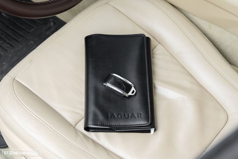 Jaguar XF 3.0 D V6 Luxury - 25