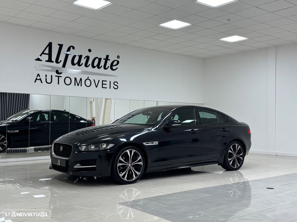 Jaguar XE E-Performance R-Sport - 3