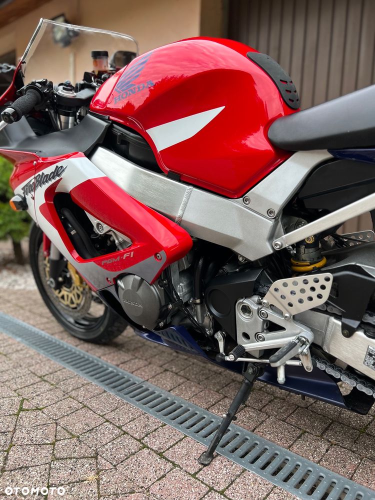 Honda CBR - 26