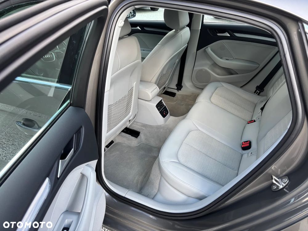 Audi A3 Limousine 1.4 TFSI CoD ultra Attraction S tronic - 32