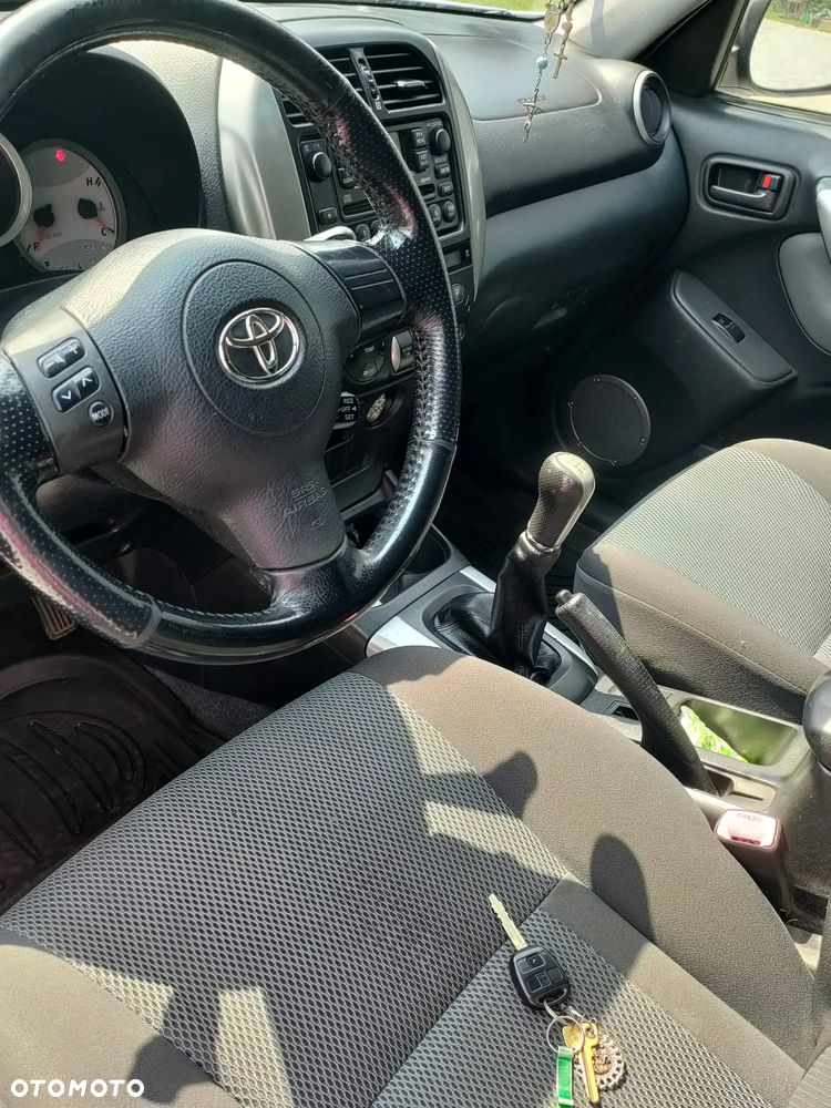 Toyota RAV4 2.0 D-4D 4x4 - 3