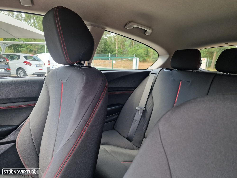 BMW 116 d EDynamics Line Sport - 9