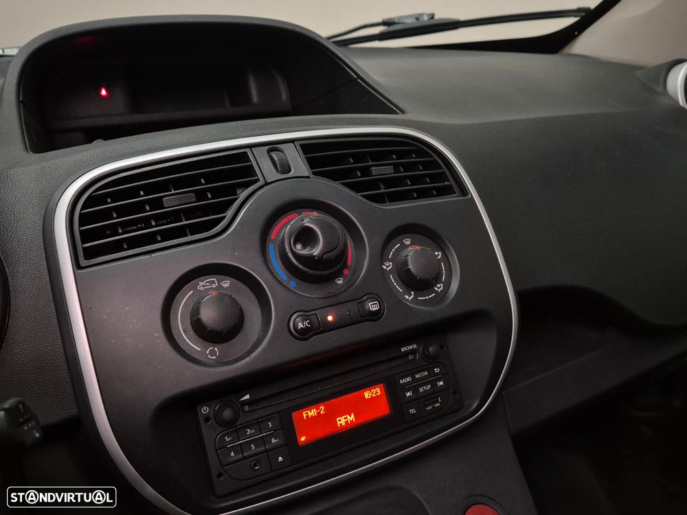 Renault Kangoo 1.5 dCi Maxi Business 3L (Longa) - 25