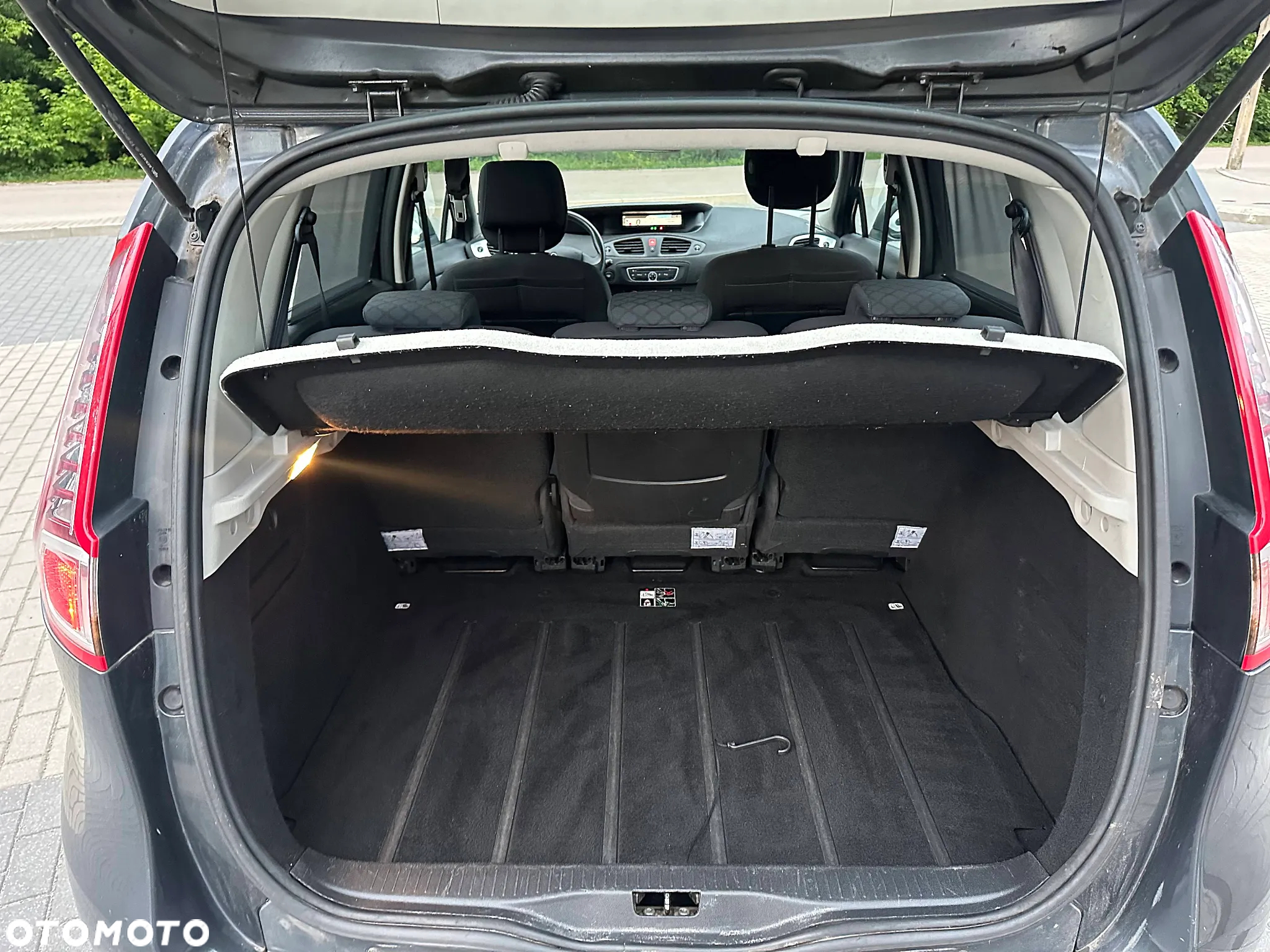 Renault Scenic 1.6 16V 110 Dynamique - 11