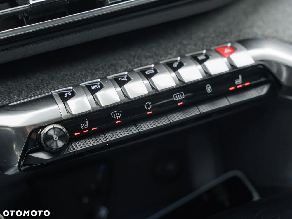 Peugeot 3008 1.5 BlueHDi Allure S&S - 21