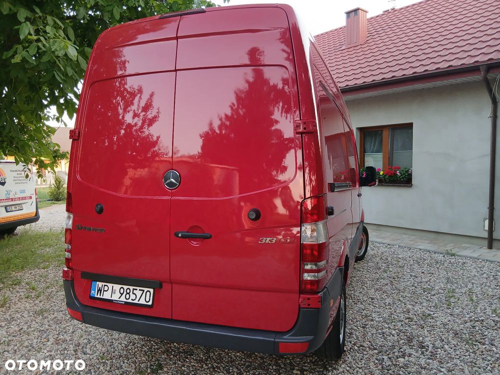 Mercedes-Benz Sprinter - 28