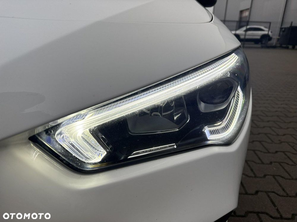 Mercedes-Benz CLA - 9