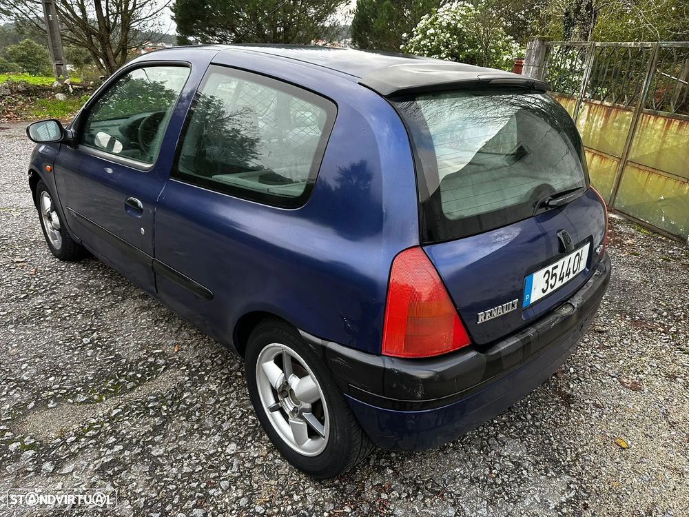 Renault Clio 1.9 D RXE - 5