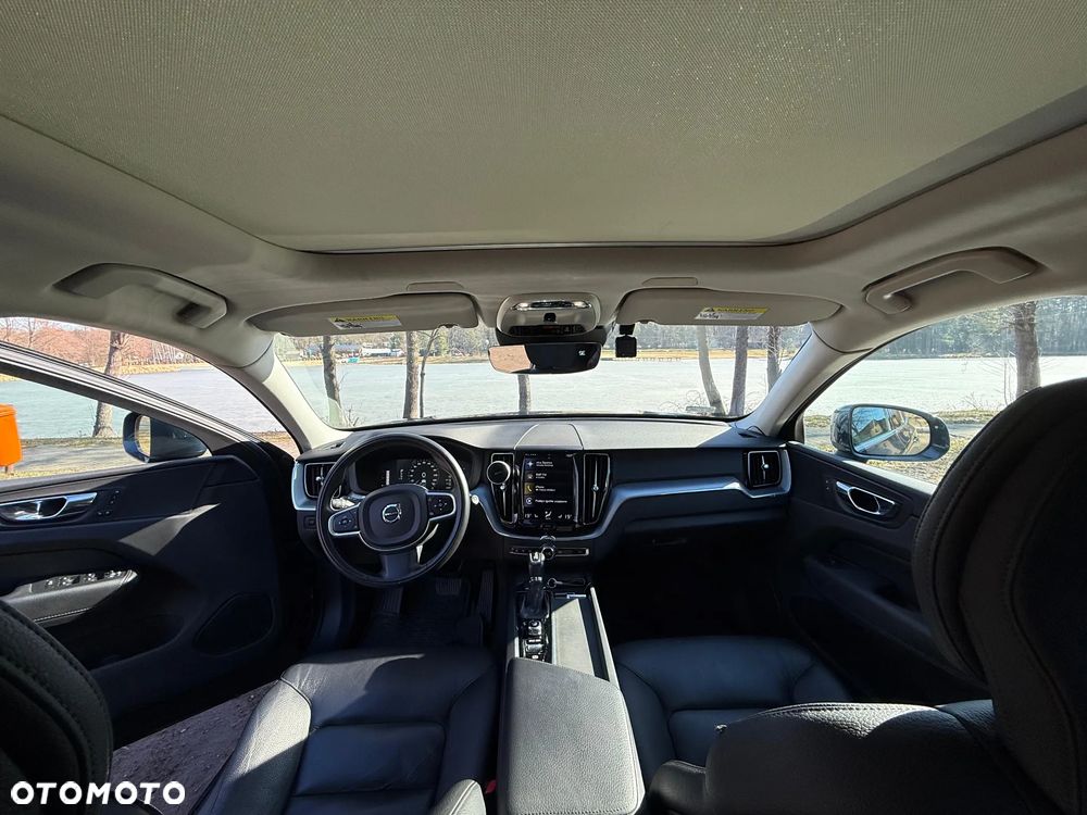 Volvo XC 60 T6 AWD Geartronic Momentum Pro - 17