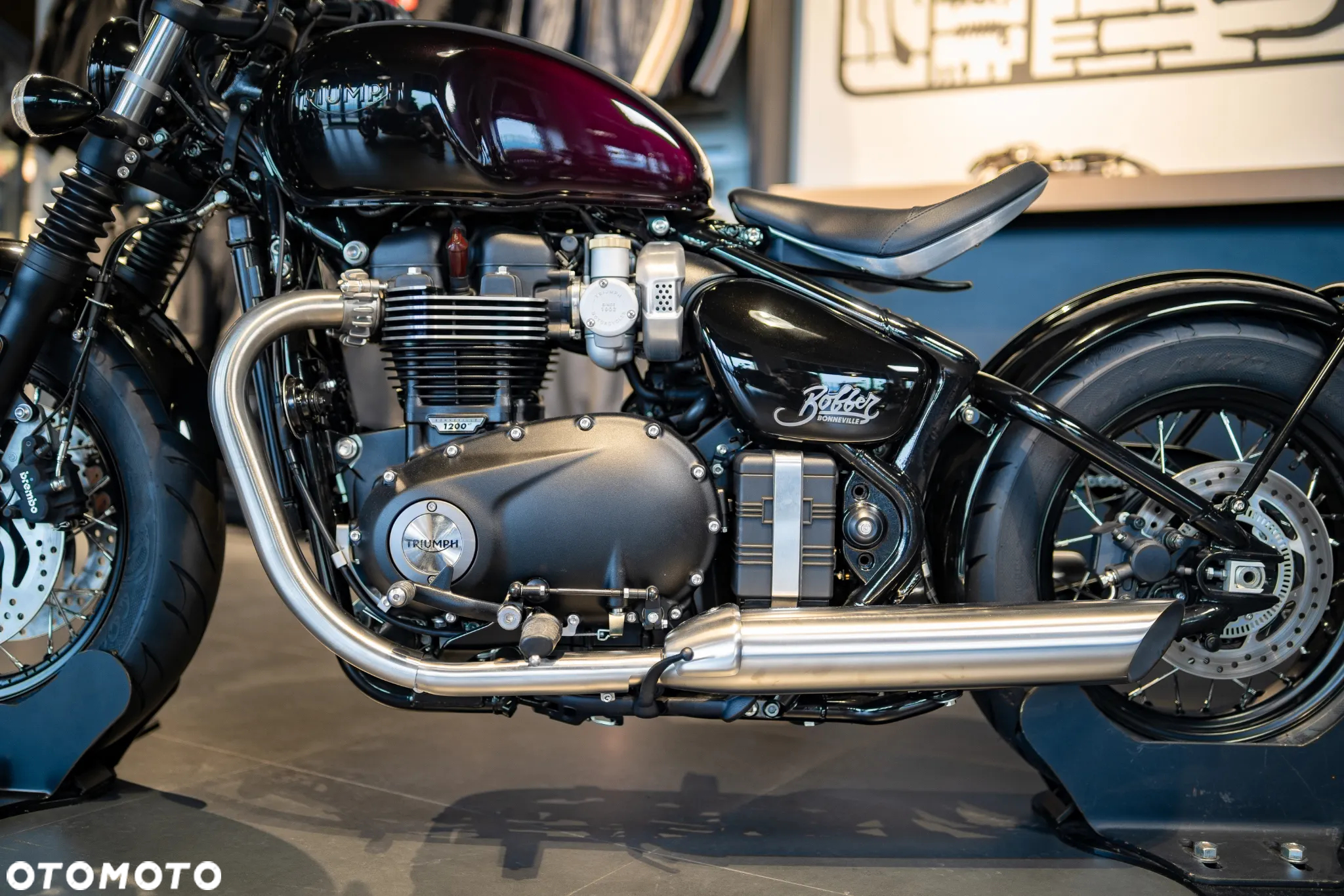 Triumph Bonneville Bobber - 22