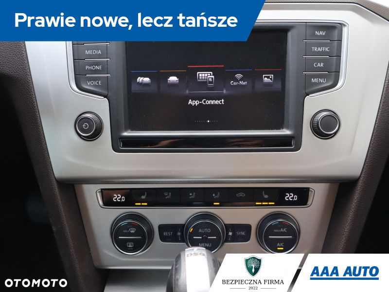 Volkswagen Passat - 23