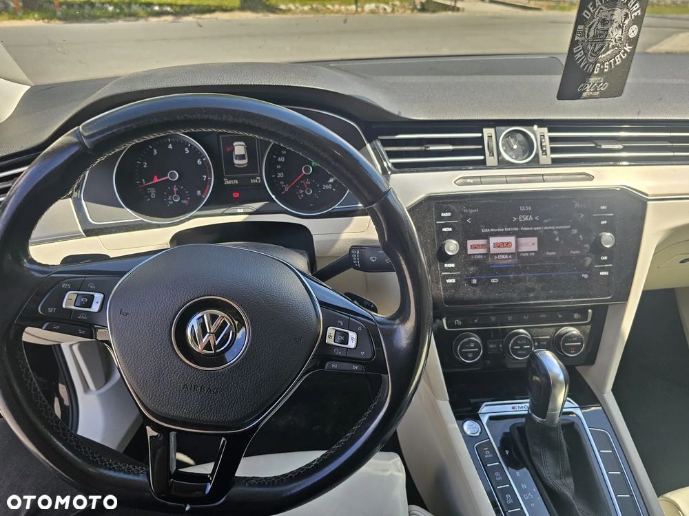 Volkswagen Passat 2.0 TSI (BlueMotion Technology) 4Motion DSG Highline - 10