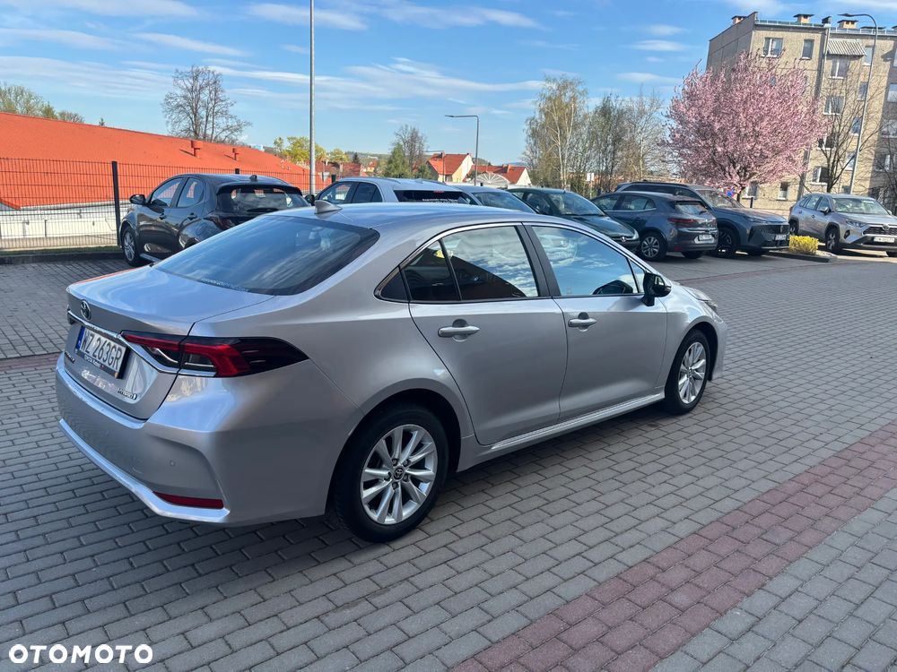 Toyota Corolla 1.8 Hybrid Style - 17
