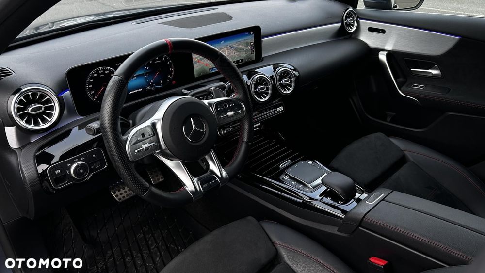 Mercedes-Benz Klasa A 35 AMG 4-Matic 7G-DCT - 11