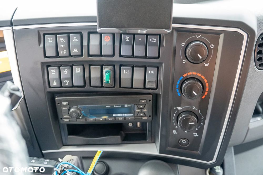 Renault D280 4x2 - 24