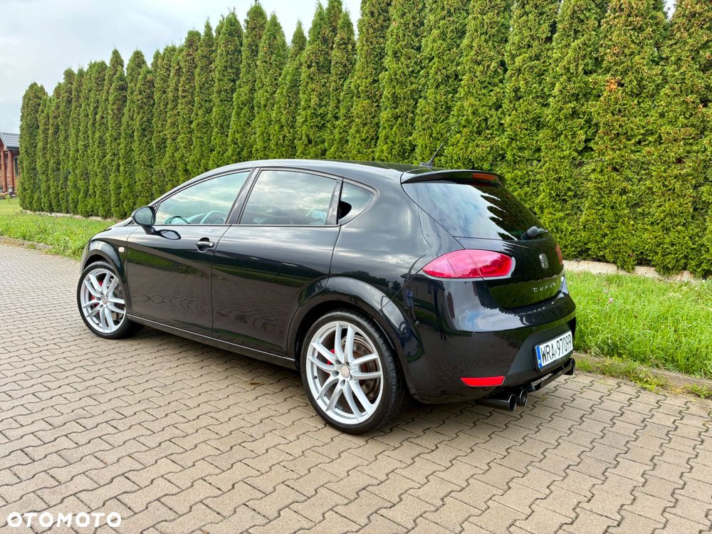 Seat Leon 2011 photo 3