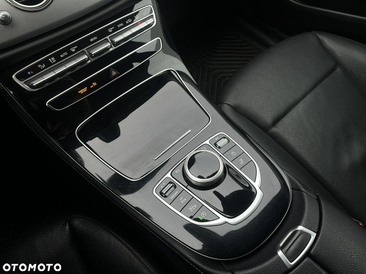 Mercedes-Benz Klasa E - 23