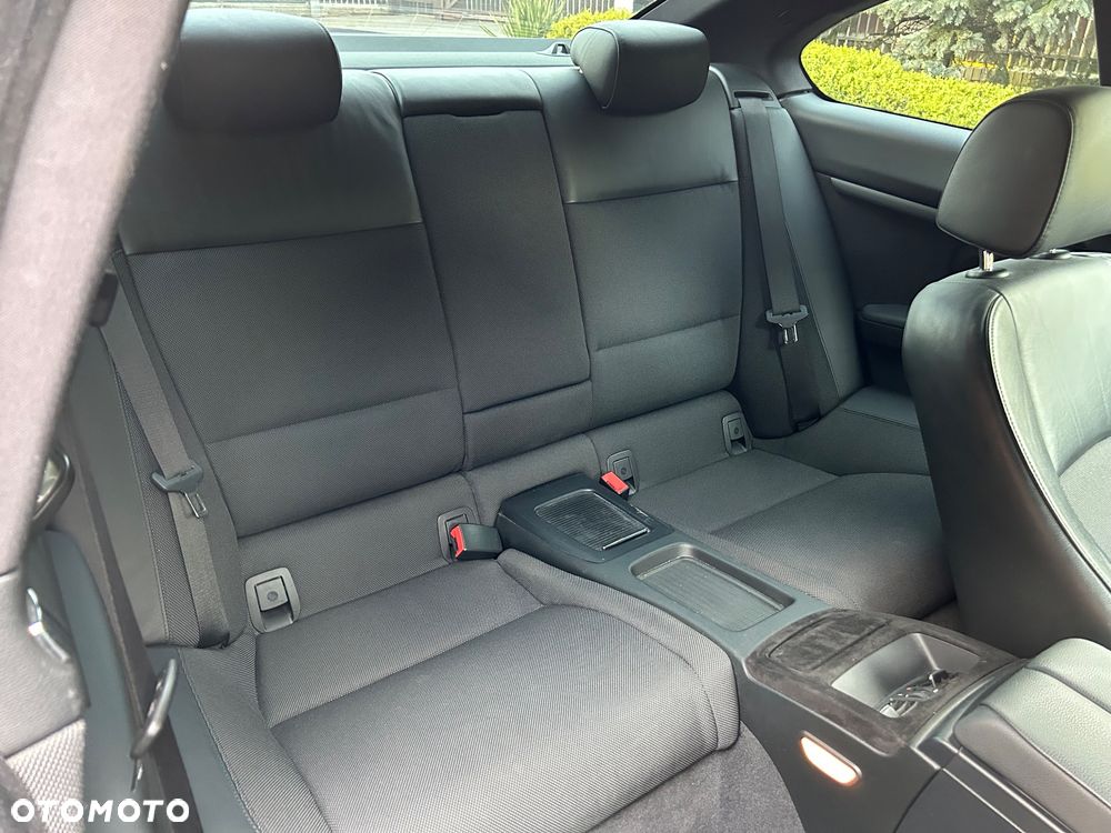 BMW Seria 3 320i M Sport Edition - 31