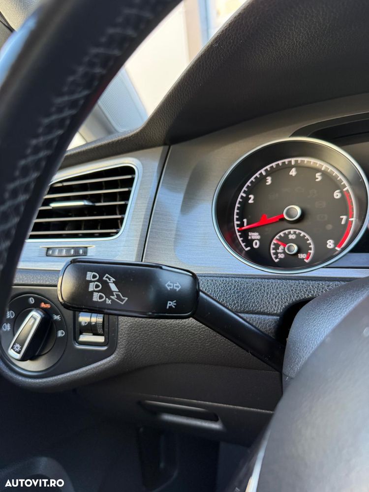 Volkswagen Golf 1.2 TSI BlueMotion Technology DSG Comfortline - 21
