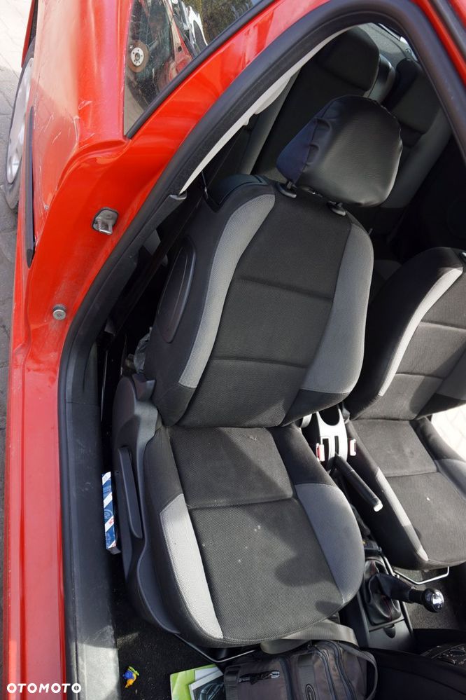 FOTEL PRZEDNI PRAWY 207  3D HB  PEUGEOT 2006-2009 - 1