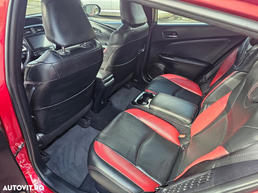 Toyota Prius 1.8 HSD Dynamic - 12