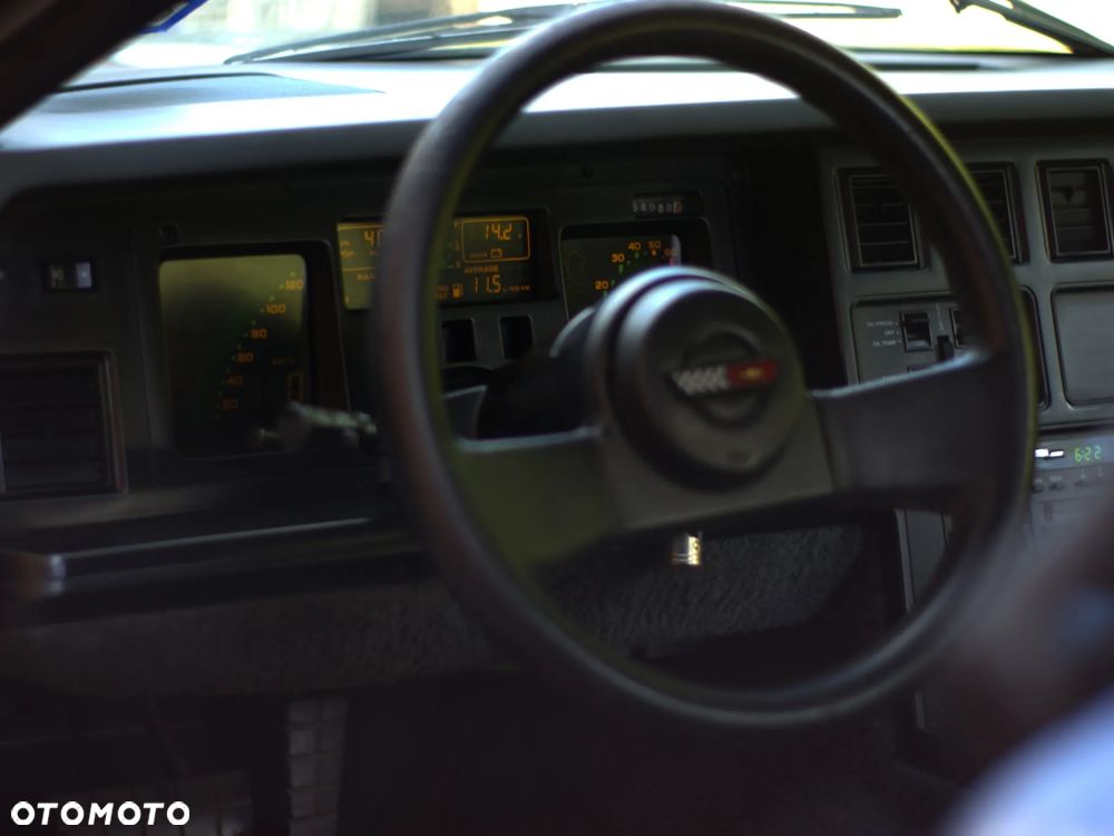 Chevrolet Corvette - 8