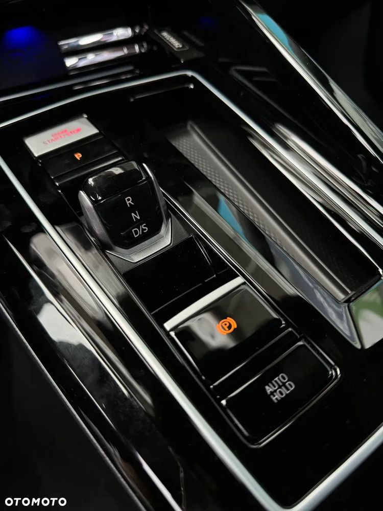 Volkswagen Golf - 23