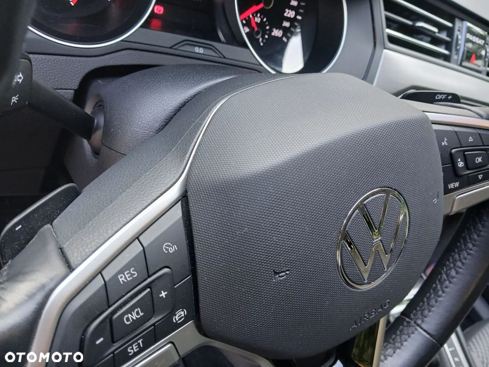 Volkswagen Passat 1.5 TSI EVO Essence DSG - 37