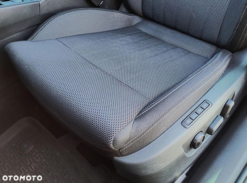 Skoda Superb 2.0 TSI Style DSG - 11