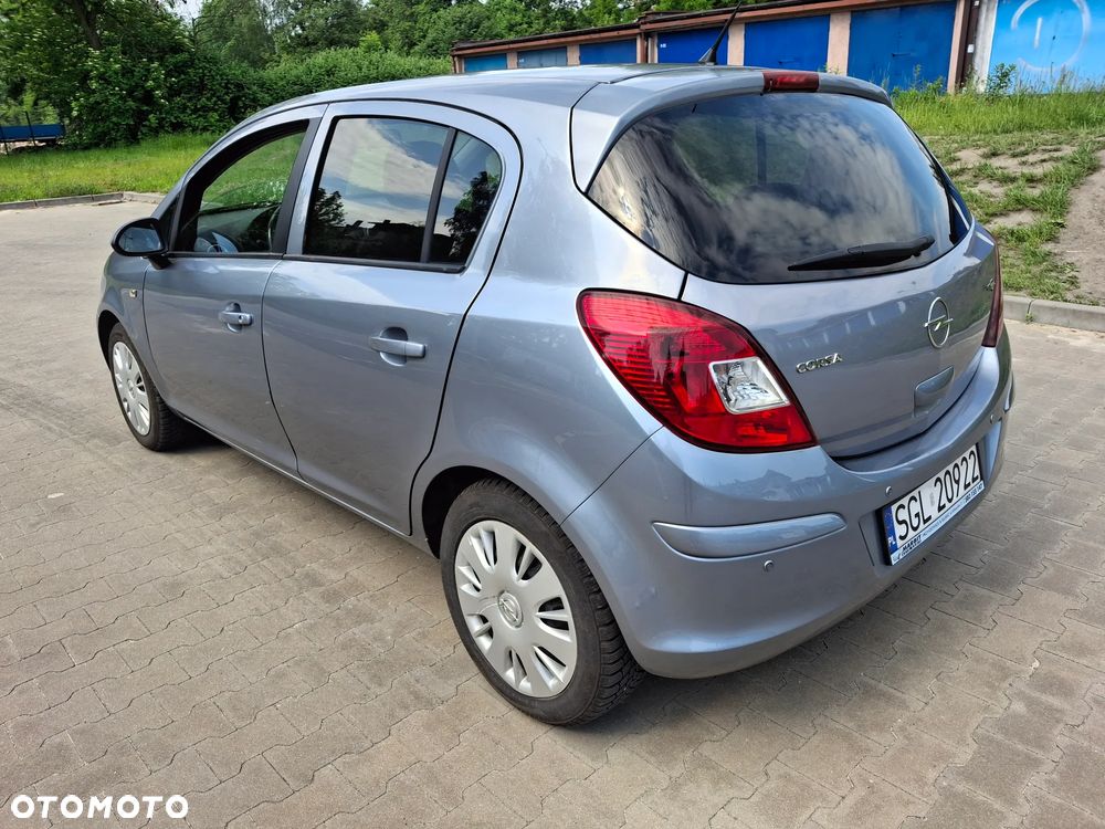 Opel Corsa 1.2 16V Cosmo - 14
