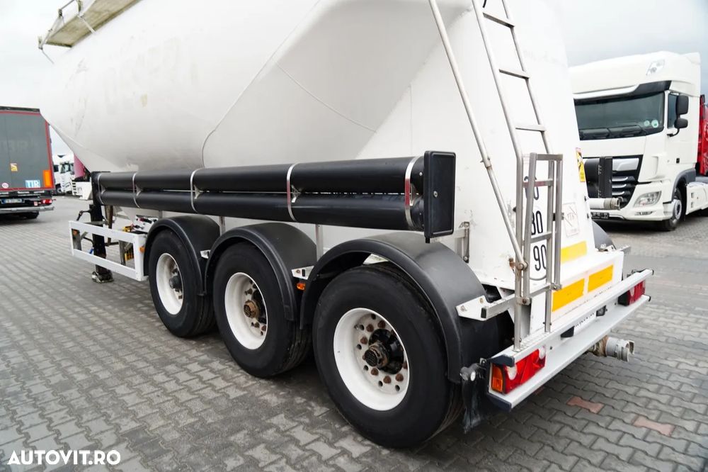 Feldbinder REMORCA CIMENT / 2 COMPARTIMENTE / 37.000 L / SILOC / PENTRU MATERIALE VRAC / JANTE DIN ALIAJ - 11