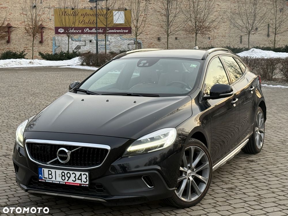 Volvo V40 Cross Country D3 Momentum - 17