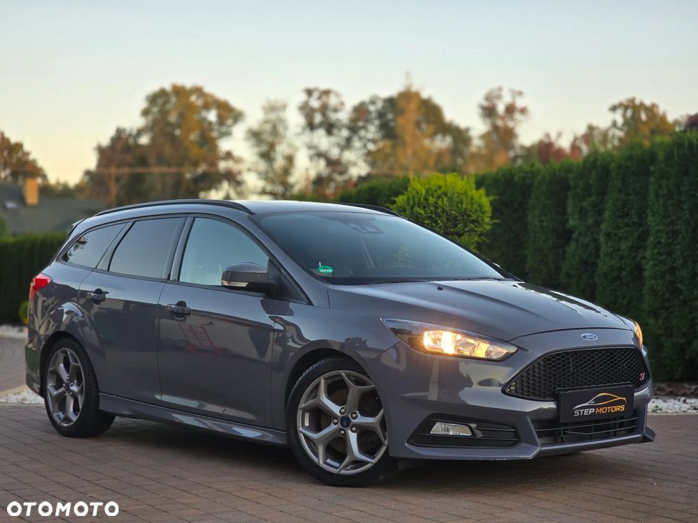 Ford Focus 2.0 TDCi ST-2 - 2