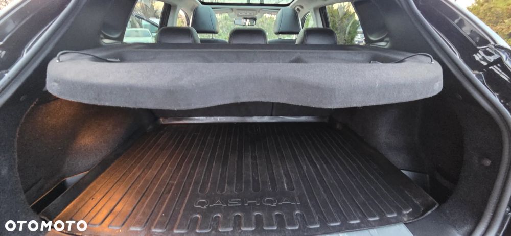 Nissan Qashqai 1.6 dCi 4 x 4 DPF Start/Stop tekna - 32