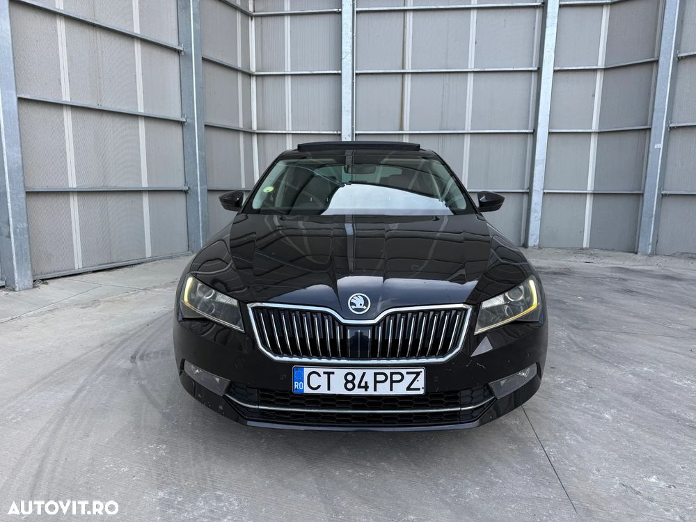 Skoda Superb 2.0 TDI DSG Premium Edition - 1