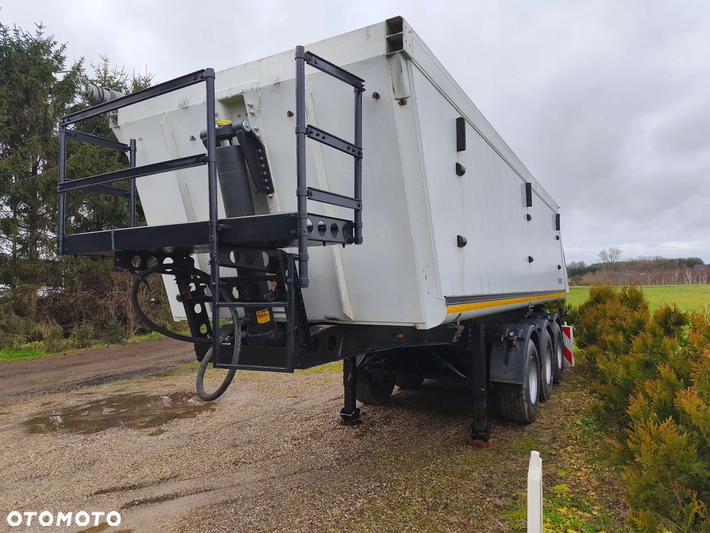 Schmitz Cargobull SKI 24 - 3