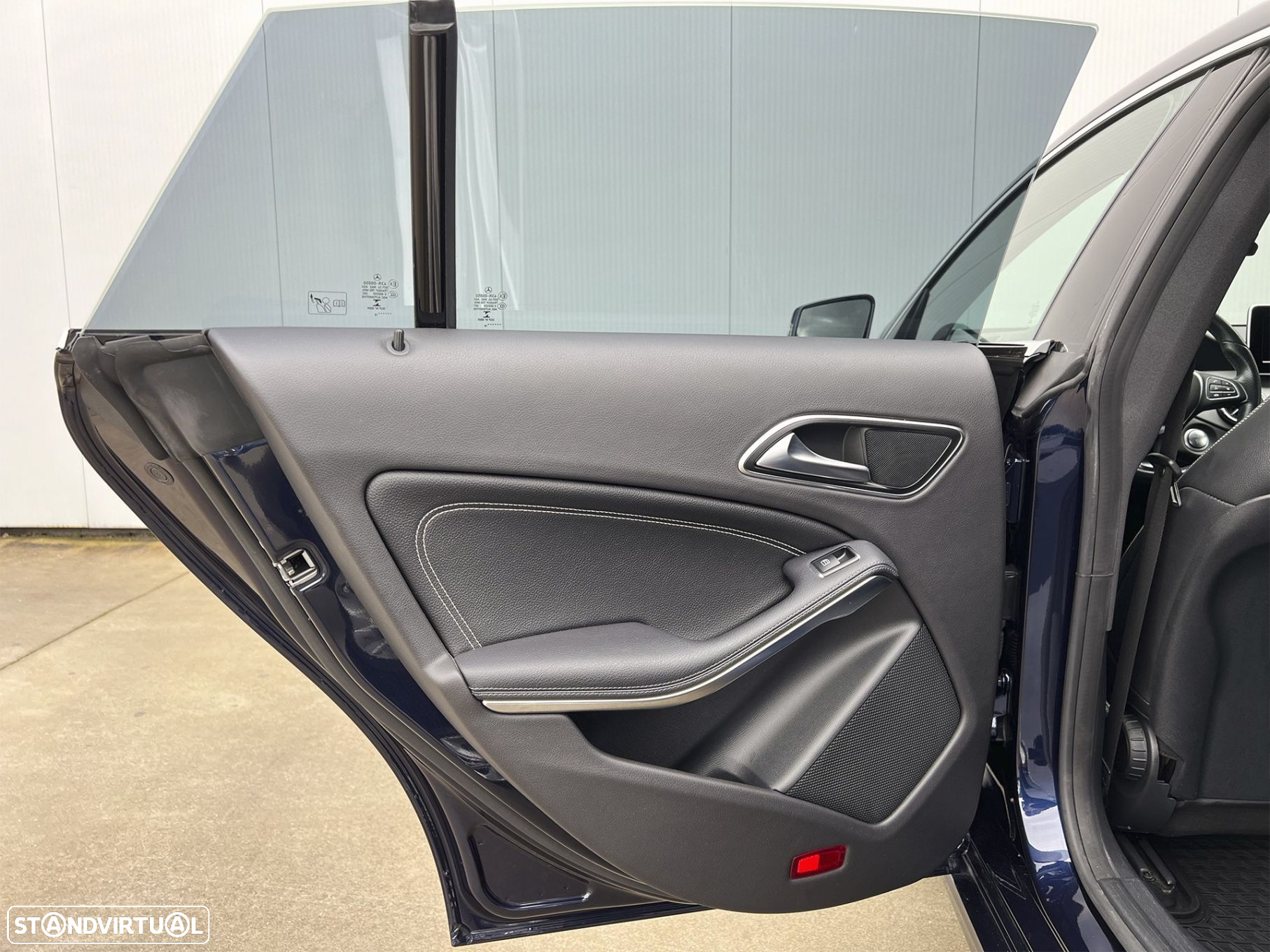 Mercedes-Benz CLA 180 d Shooting Brake - 42