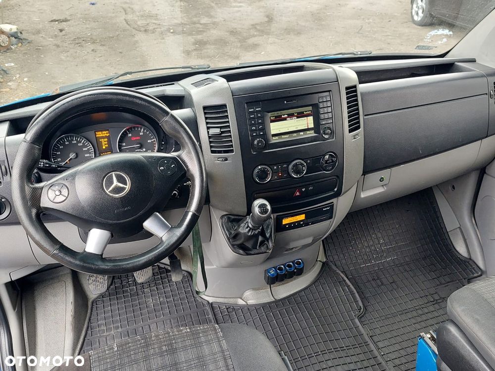 Mercedes-Benz Sprinter - 17
