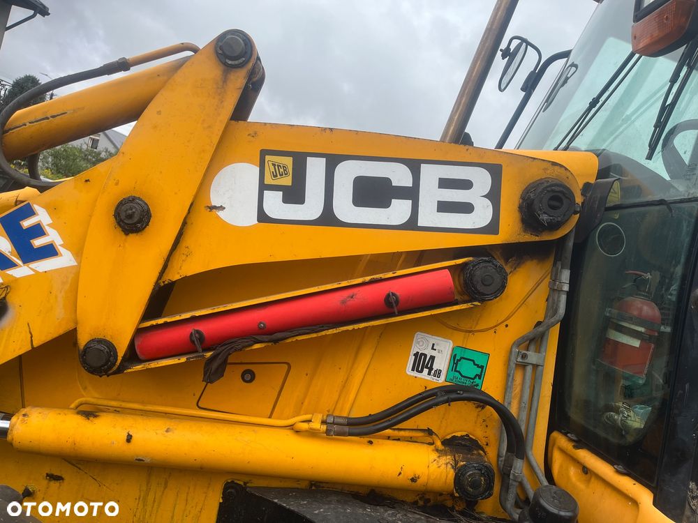 JCB 3CX - 9