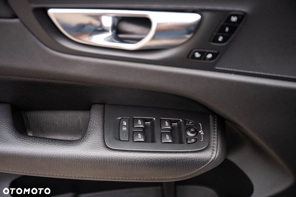 Volvo XC 60 B4 D Geartronic Inscription - 14