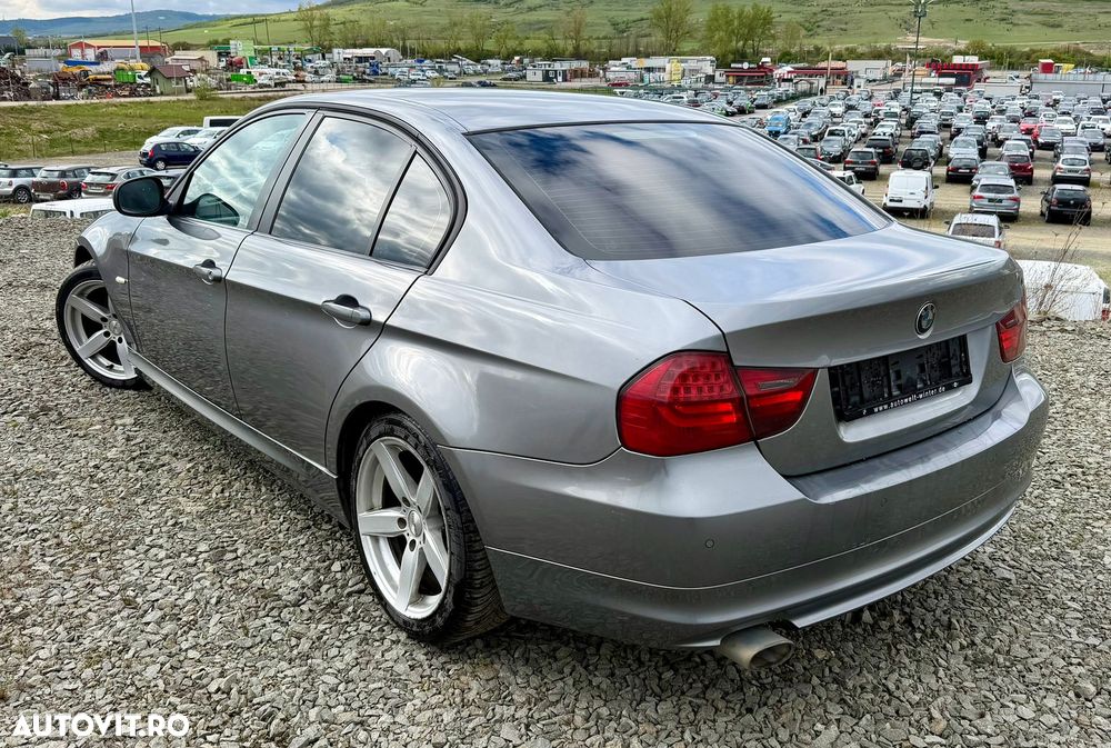 BMW Seria 3 320d DPF Aut. - 12