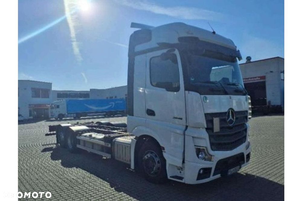 Mercedes-Benz Vehicle Rigid 6x2-2 BDF 7,82 1000 - 2